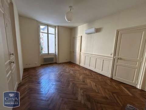 Location appartement 2 pièces Laval 53