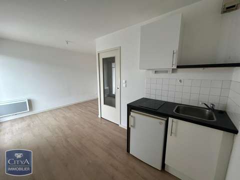 Location appartement 1 pièce Laval 53