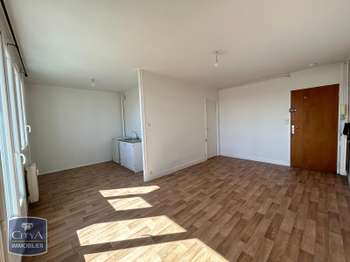 Location Appartement T1Laval