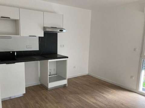 Location appartement 3 pièces Laval 53