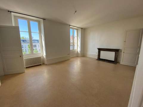 Location appartement 2 pièces Laval 53