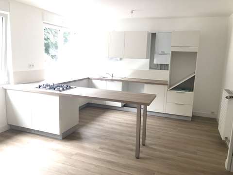 Location appartement 4 pièces Laval 53