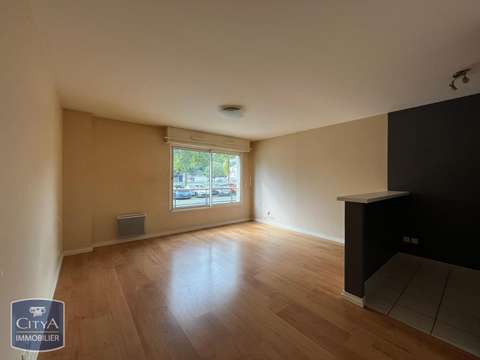 Location appartement 1 pièce Laval 53