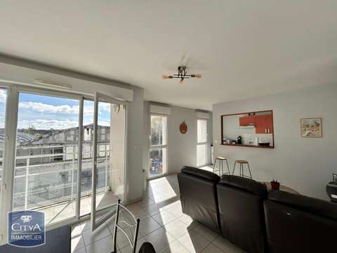 Location appartement 3 pièces Laval 53