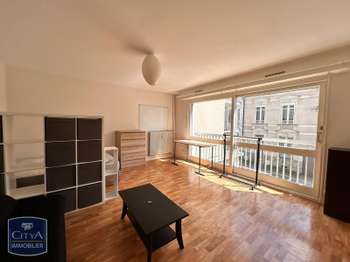 Location appartement 1 pièce Laval 53