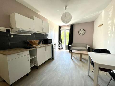 Location appartement 2 pièces Laval 53