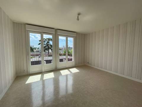 Location appartement 3 pièces Laval 53