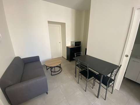 Location appartement 1 pièce Laval 53