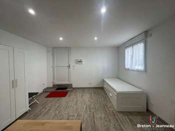 Location Studio 1 pièce Laval 53