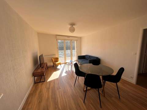 Location appartement 2 pièces Laval 53
