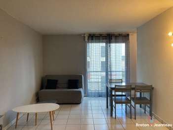 Location Studio 1 pièce Laval 53