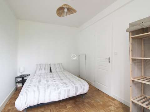 Location Chambre 4 pièces Laval 53