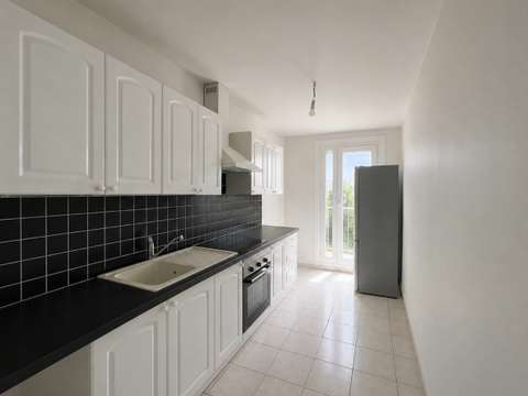 Location appartement 3 pièces Laval 53