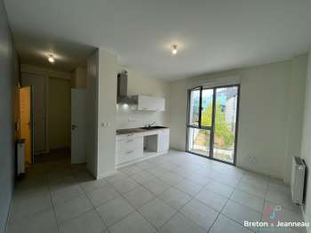 Location Studio 1 pièce Laval 53