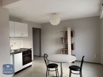 Location appartement 1 pièce Laval 53