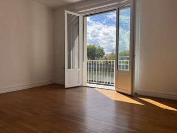 Location Appartement 2 piècesLaval
