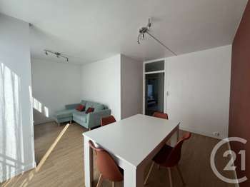 Location appartement 4 pièces Laval 53