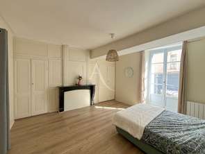 Location Appartement 2 piècesLaval Centre-Ville Cathédrale