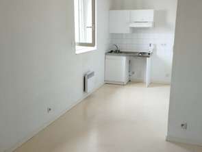 Location Appartement 2 piècesLaval Centre-Ville Cathédrale