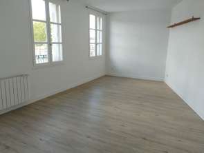Location Appartement 3 piècesLaval Centre-Ville Cathédrale