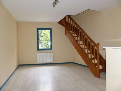 Location appartement 2 pièces Laval Centre-Ville Cathédrale 53