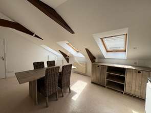 Location Appartement 2 piècesLaval Centre-Ville Cathédrale