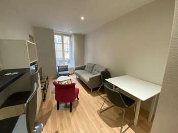 Location Appartement T1Laval Centre-Ville Cathédrale