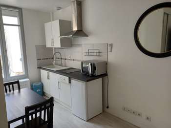 Location appartement 1 pièce Laval Centre-Ville Cathédrale 53