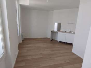 Location Appartement 2 piècesLaval Centre-Ville Cathédrale