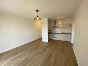 Location Appartement 2 piècesLaval Centre-Ville Préfecture