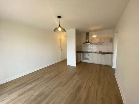 Location appartement 2 pièces Laval Centre-Ville Préfecture 53