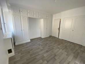 Location Appartement 4 piècesLaval Centre-Ville Préfecture