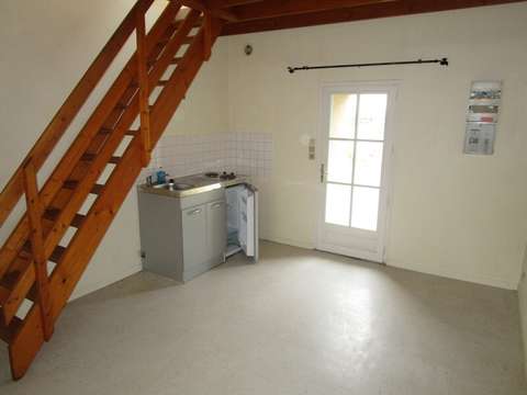 Location appartement 2 pièces Laval Centre-Ville Préfecture 53