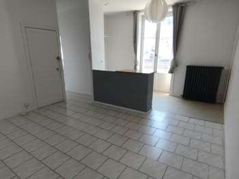 Location Appartement 3 piècesLaval Centre-Ville Préfecture