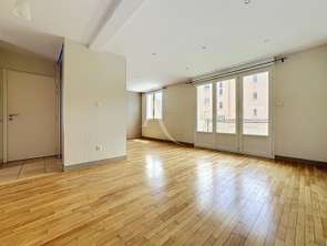 Location Appartement 3 piècesLaval Hilard