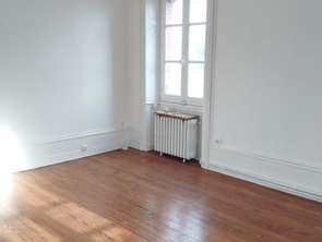 Location Appartement 2 piècesLaval Les Fourches
