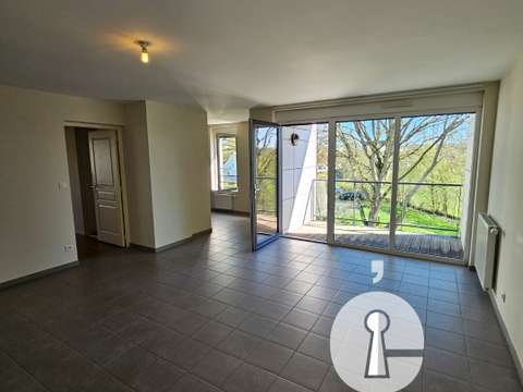 Location appartement 3 pièces Laval Thévalles 53