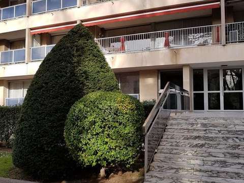 Location appartement 5 pièces Marseille 8e 13