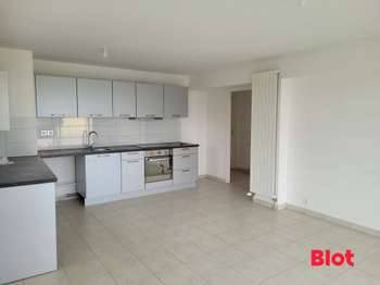 Location Appartement 3 piècesMelesse