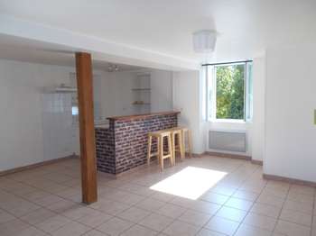 Location Appartement 3 piècesMénil