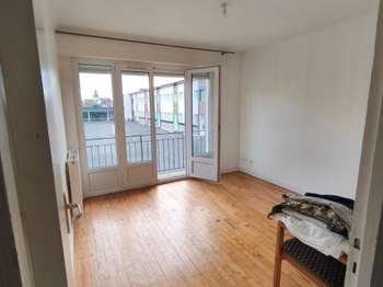 Location Appartement 3 piècesMezidon-Canon