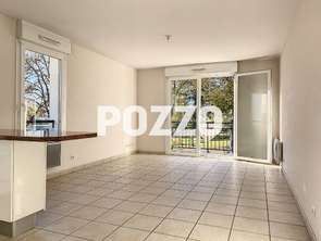 Location Appartement 3 piècesMondeville