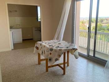 Location appartement 1 pièce Montluçon 03