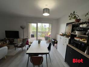 Location Appartement 3 piècesMordelles