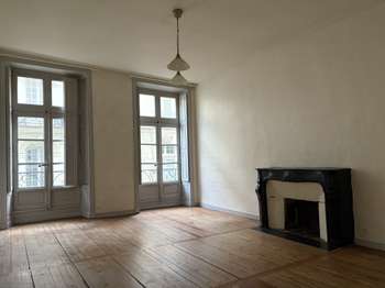 Location Appartement 2 piècesNantes Centre Ville
