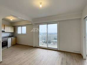 Location Appartement 2 piècesNantes Centre Ville