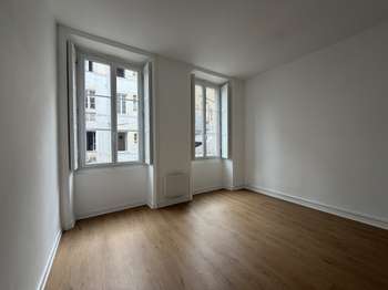 Location Appartement 2 piècesNantes Centre Ville
