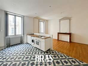 Location Appartement 2 piècesNantes Centre Ville