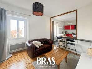 Location Appartement 2 piècesNantes Centre Ville