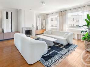 Location Appartement 5 piècesNantes Centre Ville